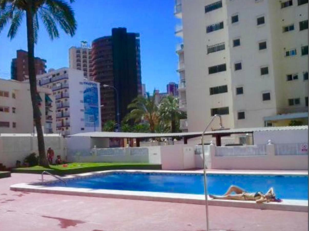 Virginia Of The Sea Apartment Benidorm Bagian luar foto
