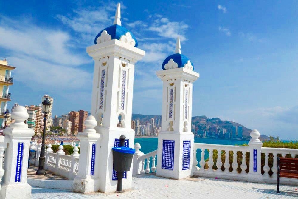 Virginia Of The Sea Apartment Benidorm Bagian luar foto