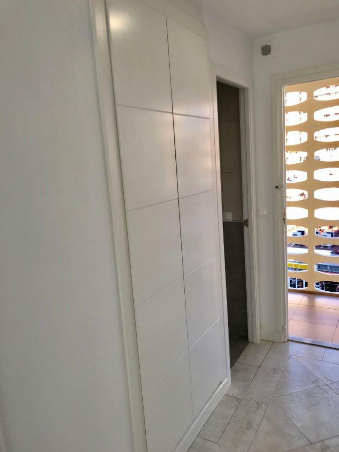 Virginia Of The Sea Apartment Benidorm Bagian luar foto